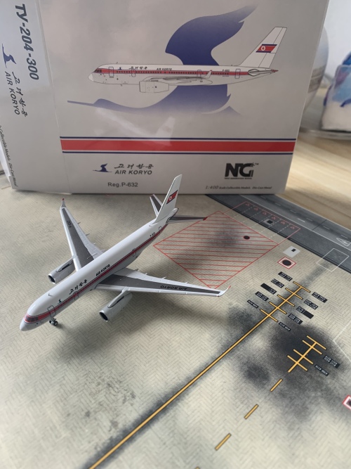 NGmodels 1:400 Tupolev Tu-204 Air Koryo 朝鲜高丽航空NG41001 P-632