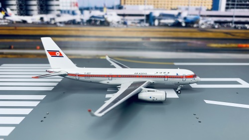 NGmodels 1:400 Tupolev Tu-204 Air Koryo 朝鲜高丽航空NG41001 P-632