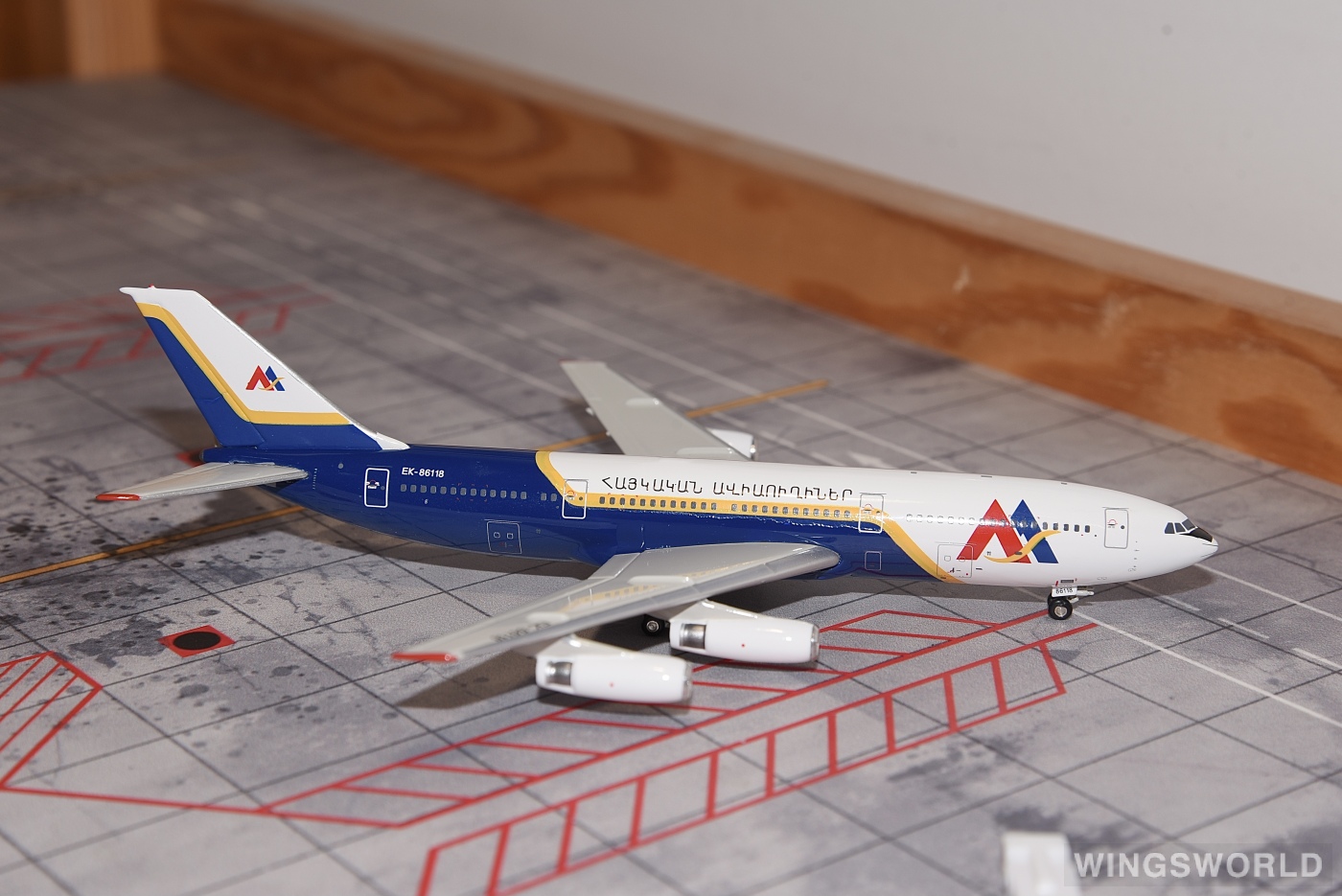 Geminijets 1:400 Ilyushin Il-86 Armenian Airlines 亚美尼亚航空GJRME1010 EK-86118  的照片作者:Nicolas - 飞机模型世界资料库