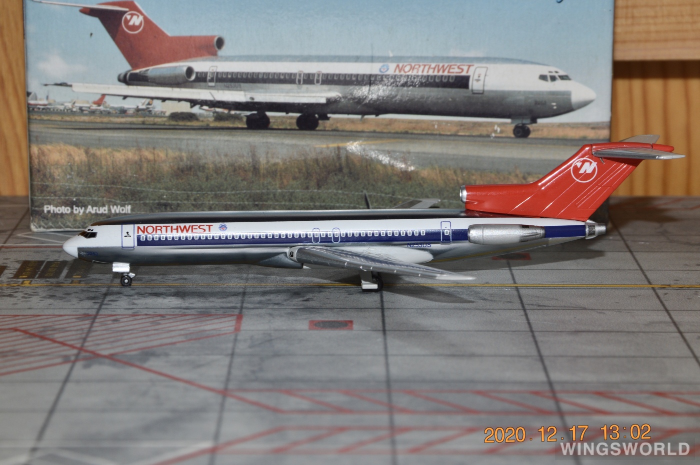 Dragon Models 1:400 55288B Northwest Airlines 美国西北航空 Boeing 727-200 N253US