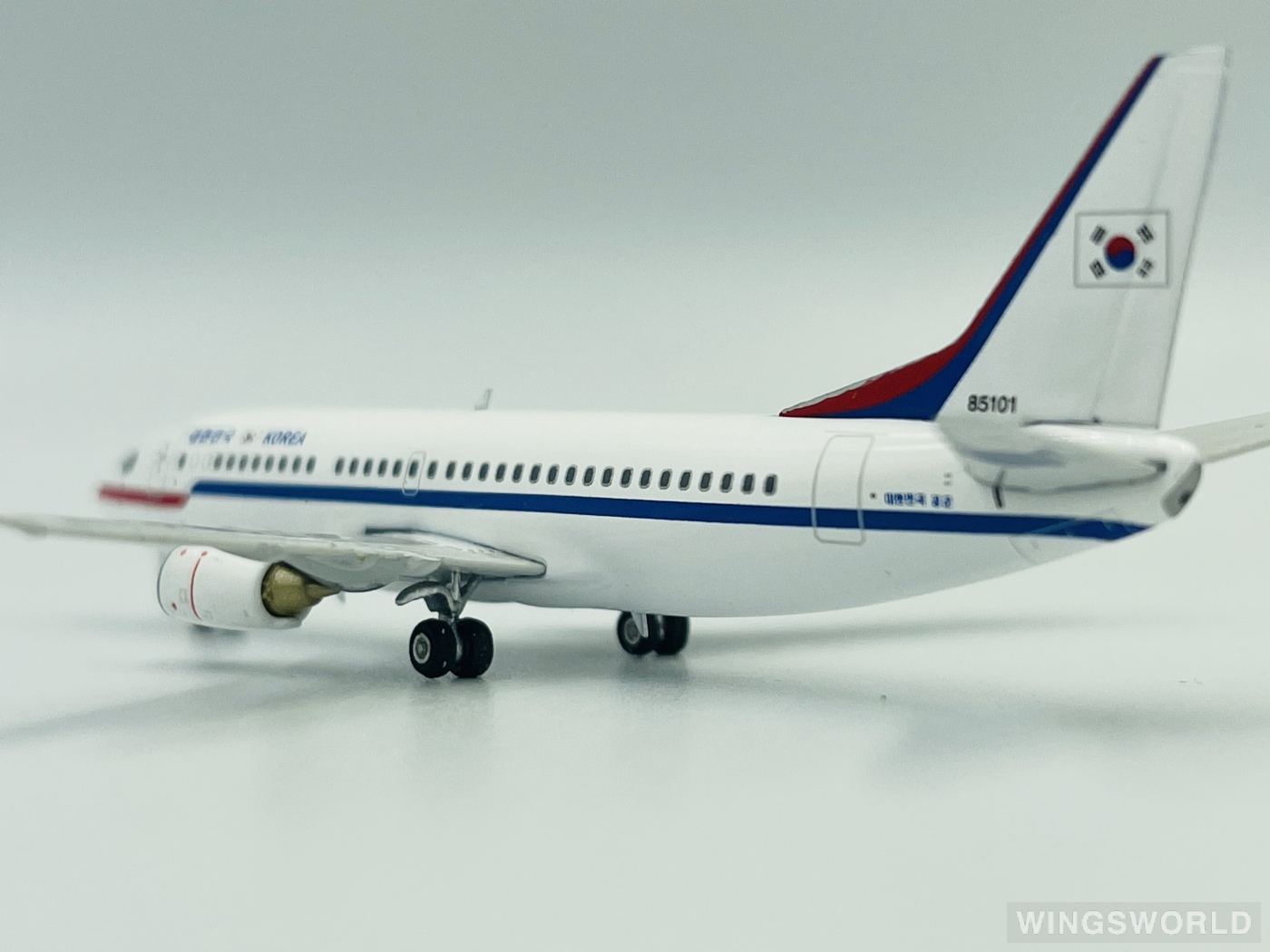 Phoenix 1:400 PH04286 ROKAF 韩国空军 Boeing 737-300 85101