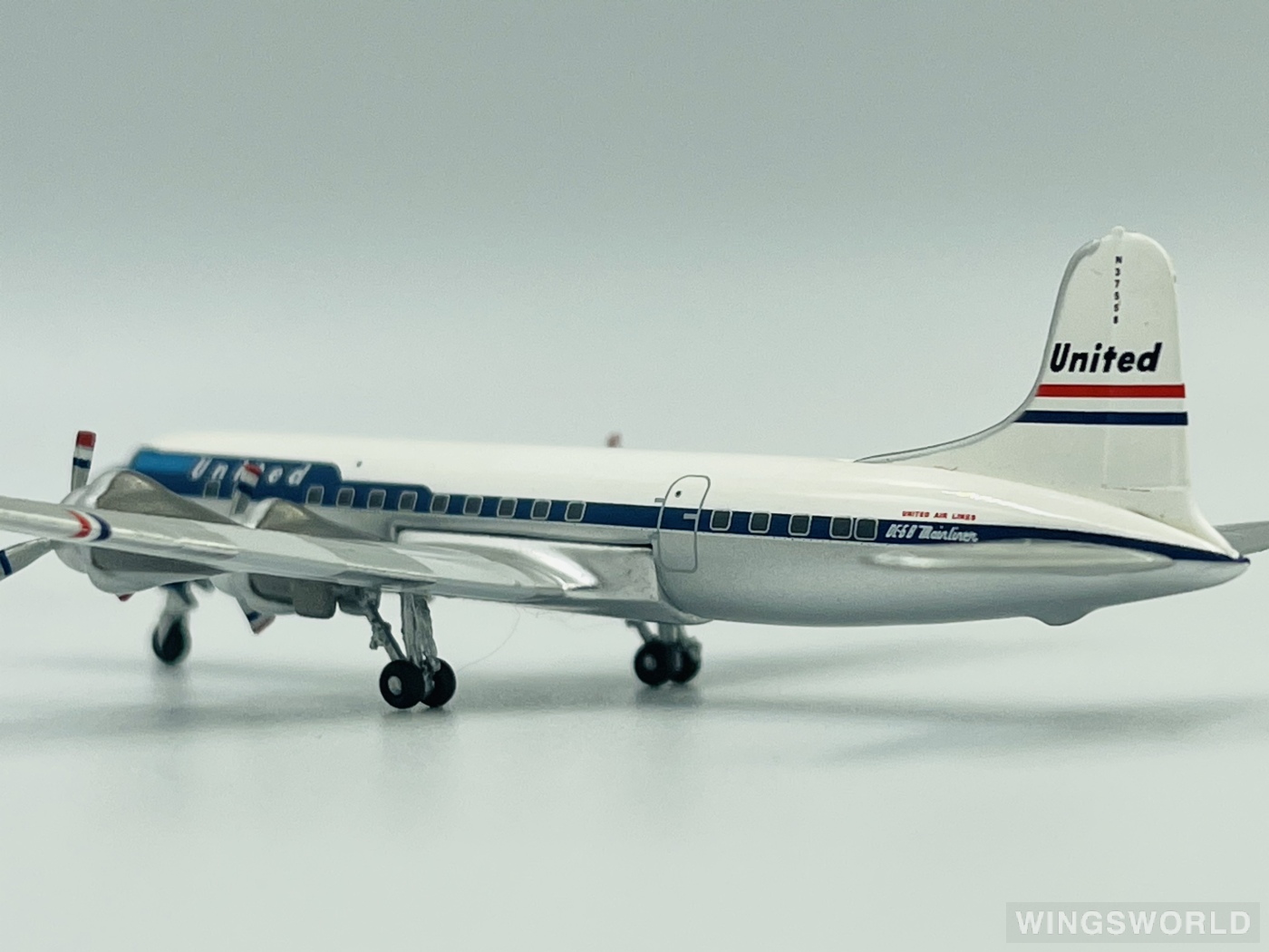 Aurora 1:400 AM013 United Airlines 美国联合航空 Douglas DC-6 N37558