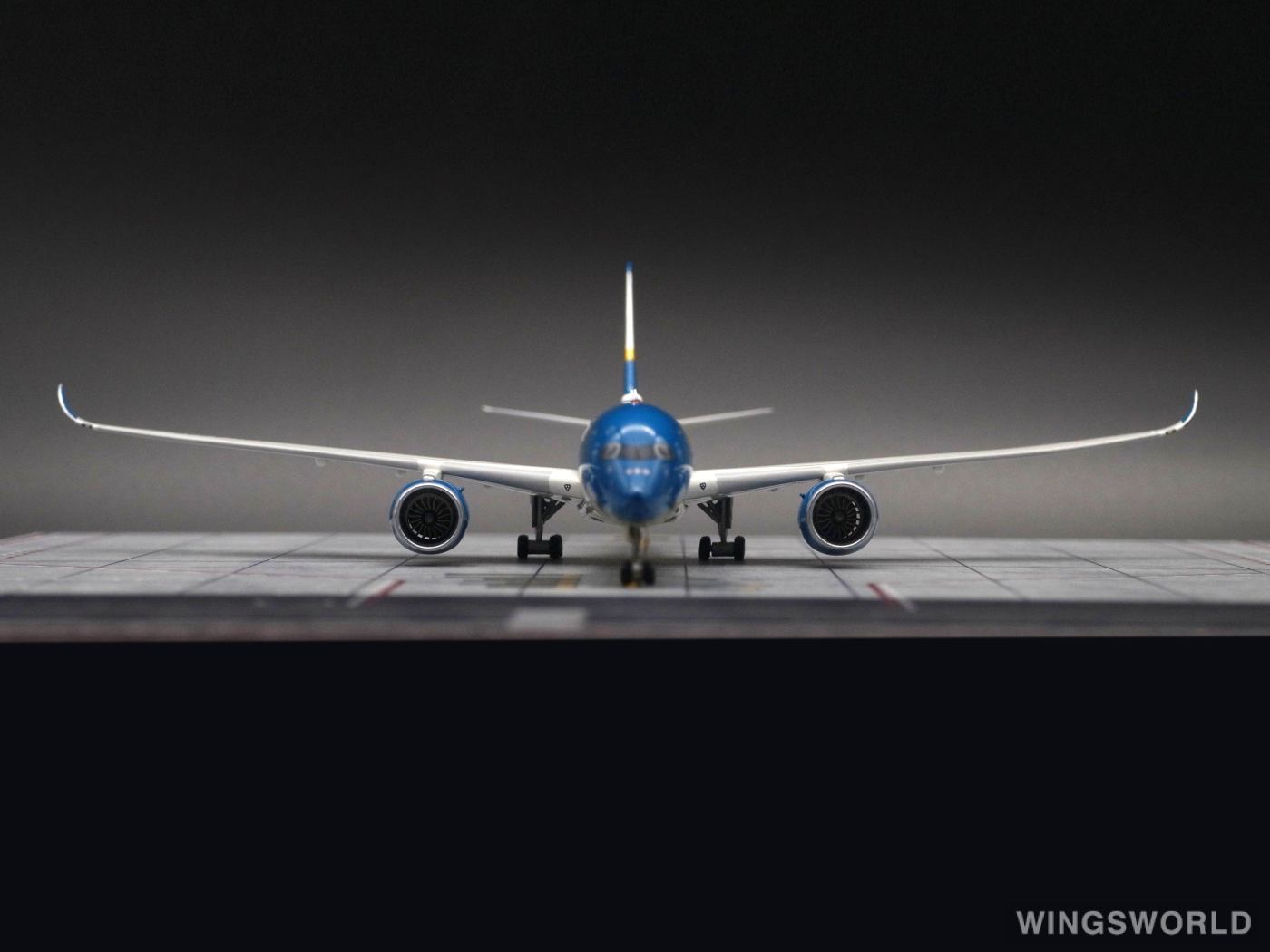 Aviation400 1:400 AV4088 Vietnam Airlines 越南航空 Airbus A350-900 VN-A898