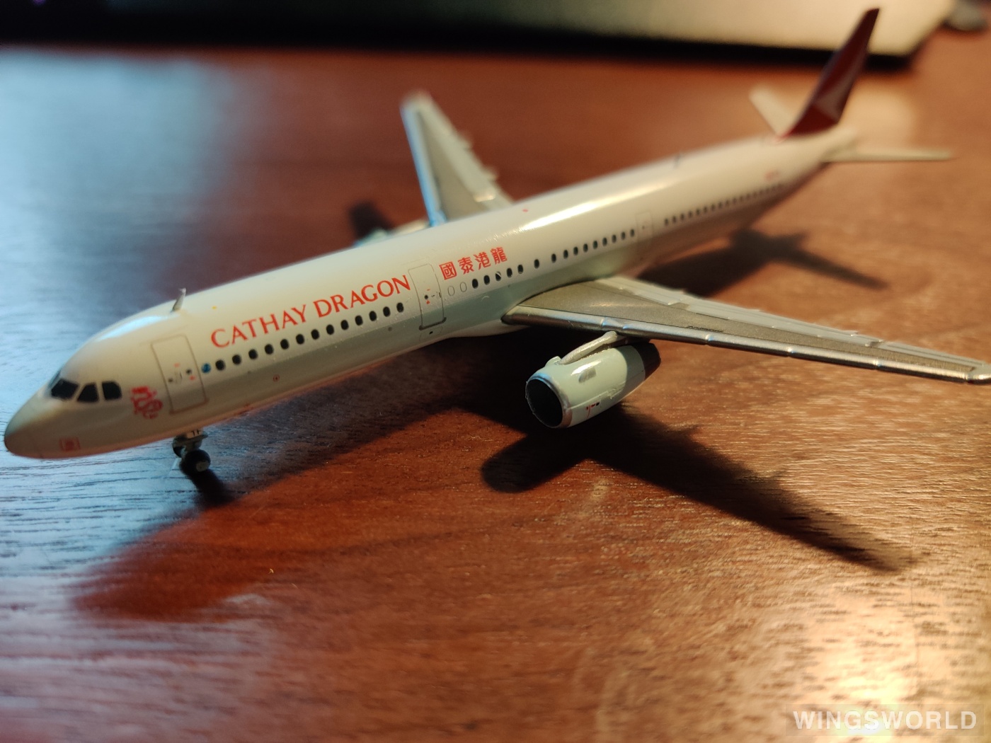 JC Wings 1:400 BBOX4007 Cathay Dragon 国泰港龙航空 Airbus A321 B-HTF