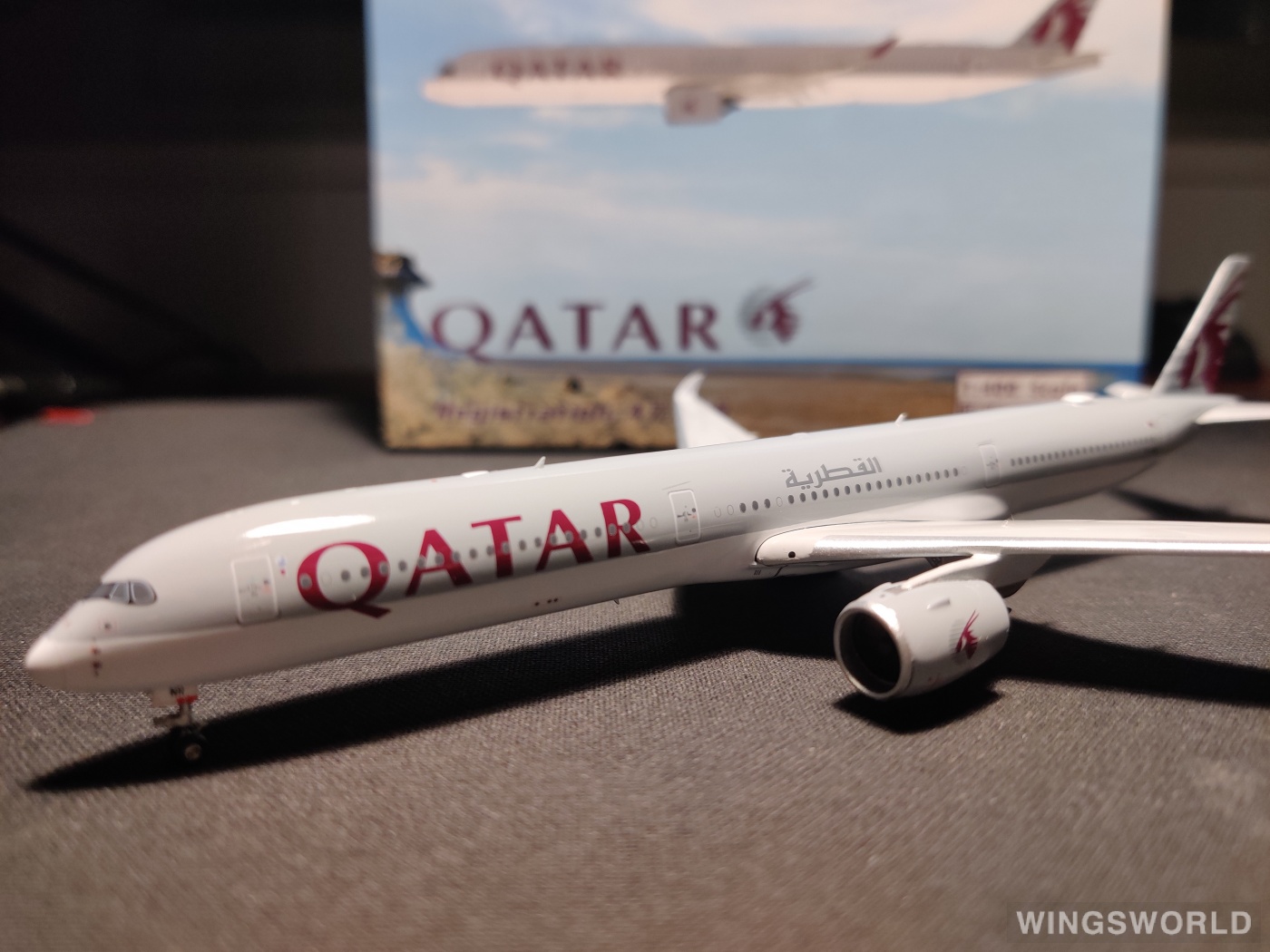 Phoenix 1:400 PH11674 Qatar 卡塔尔航空 Airbus A350-1000 A7-ANR