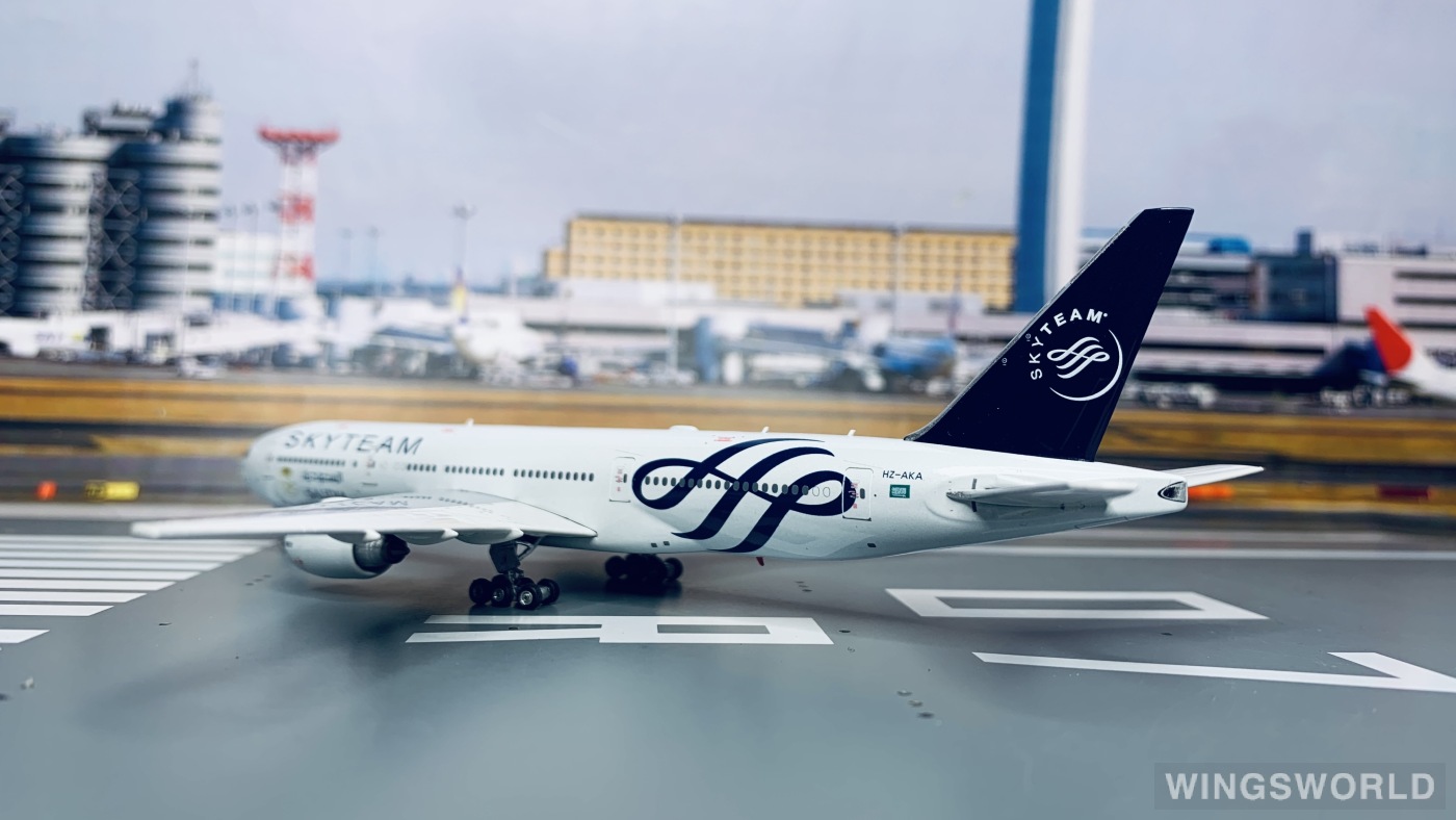 Phoenix 1:400 PH11044 Saudia 沙特阿拉伯航空 Boeing 777-200 HZ-AKA