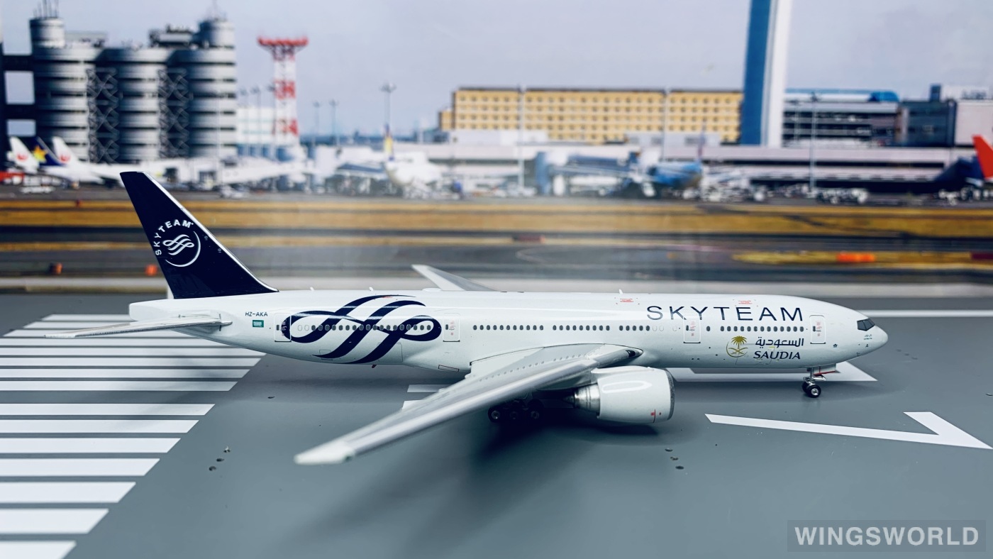 Phoenix 1:400 PH11044 Saudia 沙特阿拉伯航空 Boeing 777-200 HZ-AKA