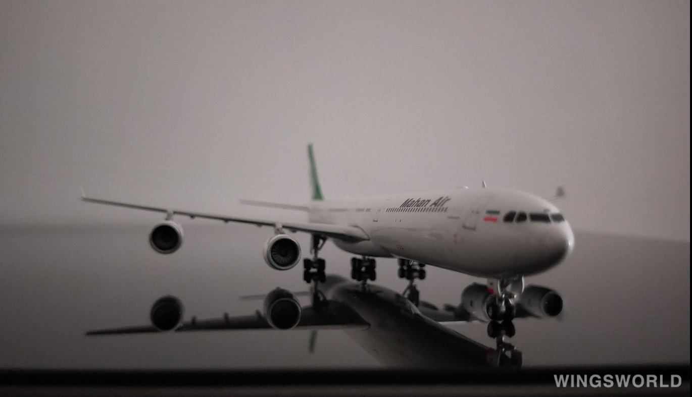 Phoenix 1:400 PH11685 Mahan Air 马汉航空 Airbus A340-600 EP-MMR
