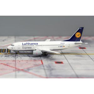 Lufthansa 汉莎航空 Boeing 737-300 D-ABXZ 1990s colors. 