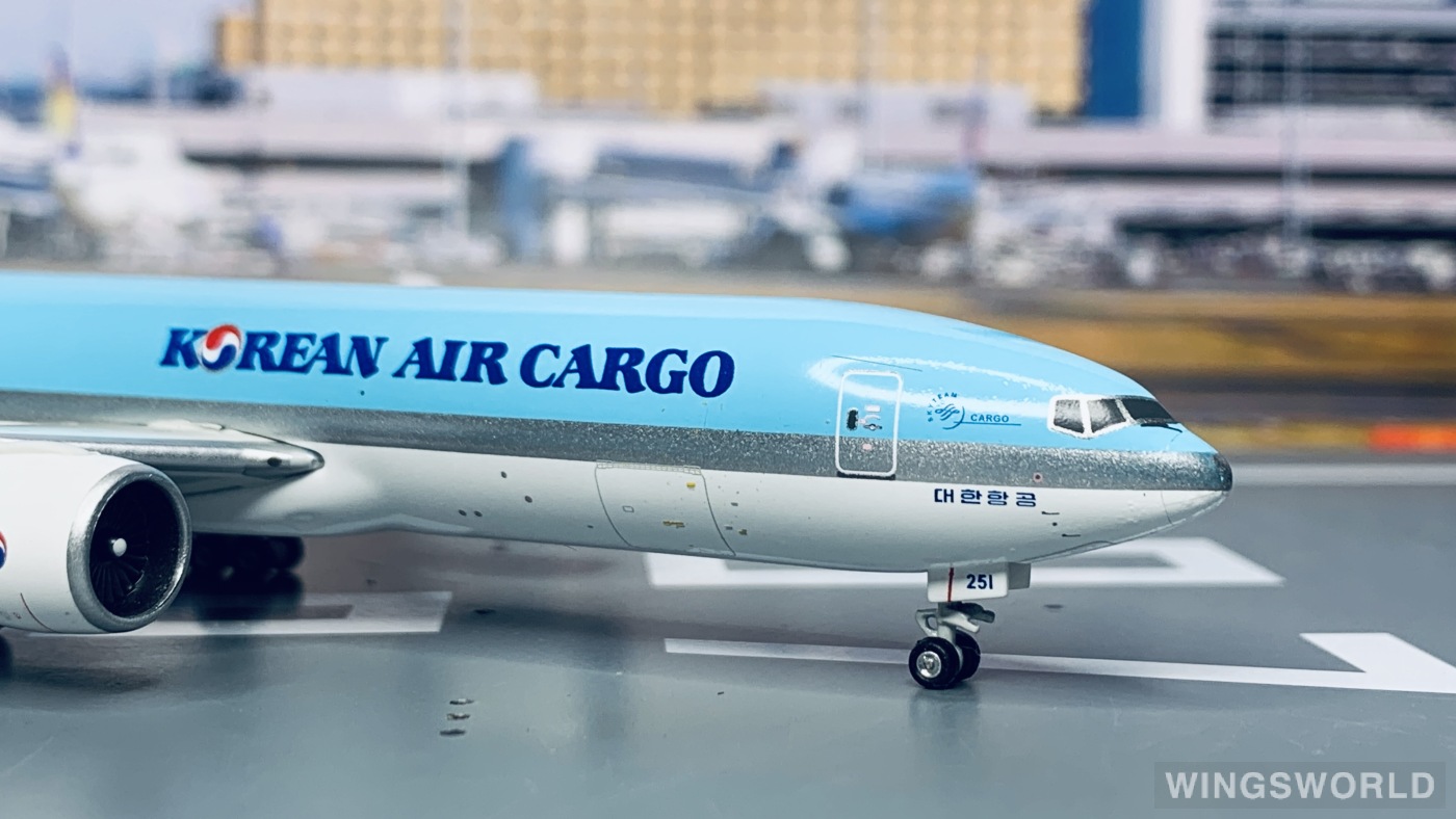 Phoenix 1:400 PH04001 Korean Air 大韩航空 Boeing 777F HL8251