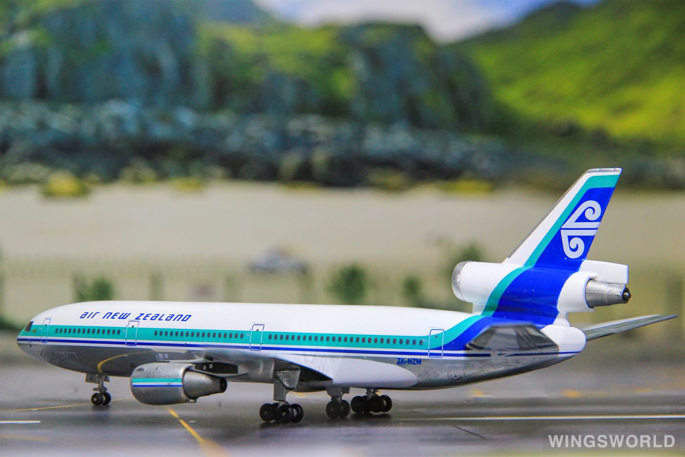 AeroClassics 1:400 ACZKNZM Air New Zealand 新西兰航空 McDonnell Douglas DC-10 ZK-NZM