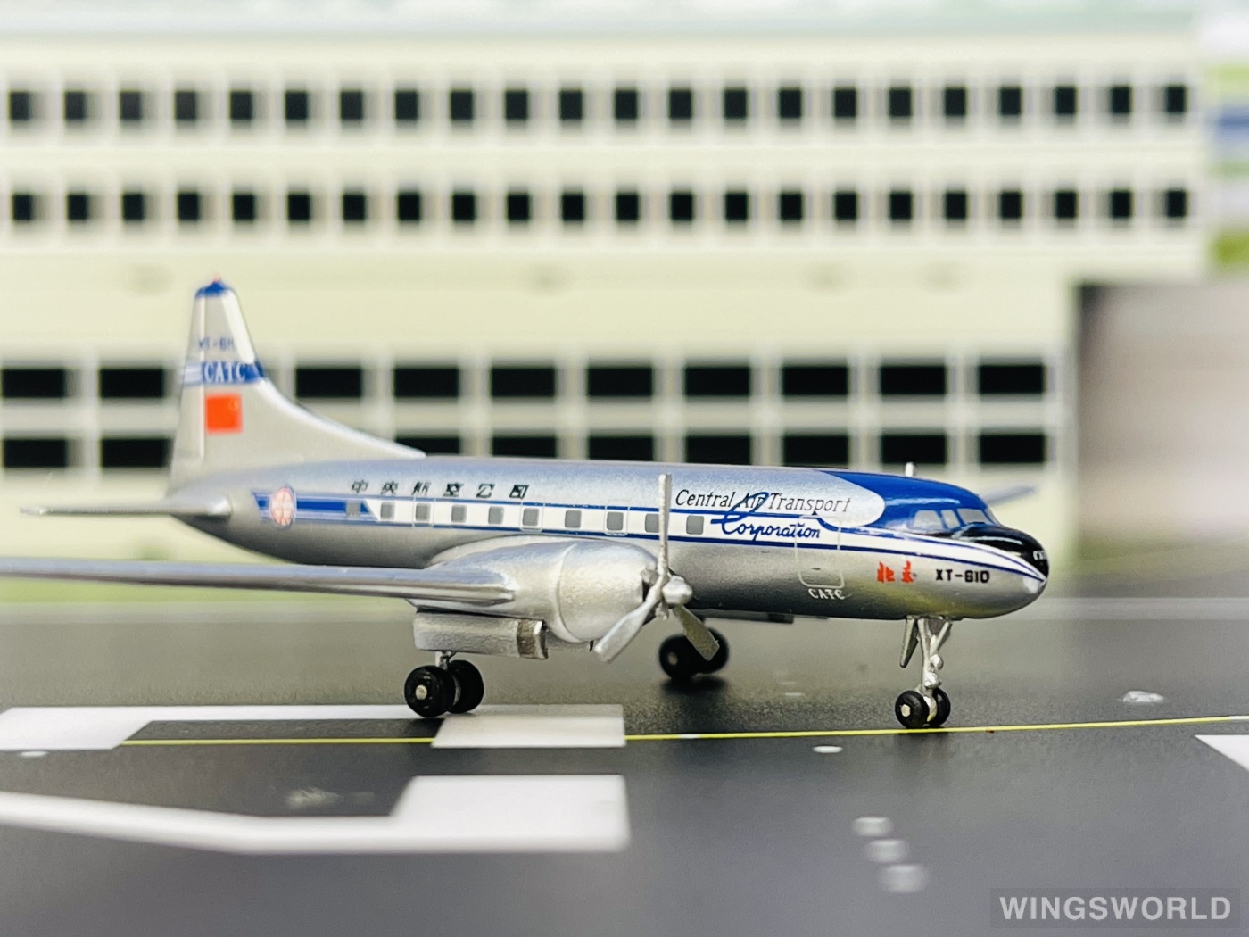 AeroClassics 1:400 ACXT610 CATC 中央航空公司 Convair CV-240 XT-610