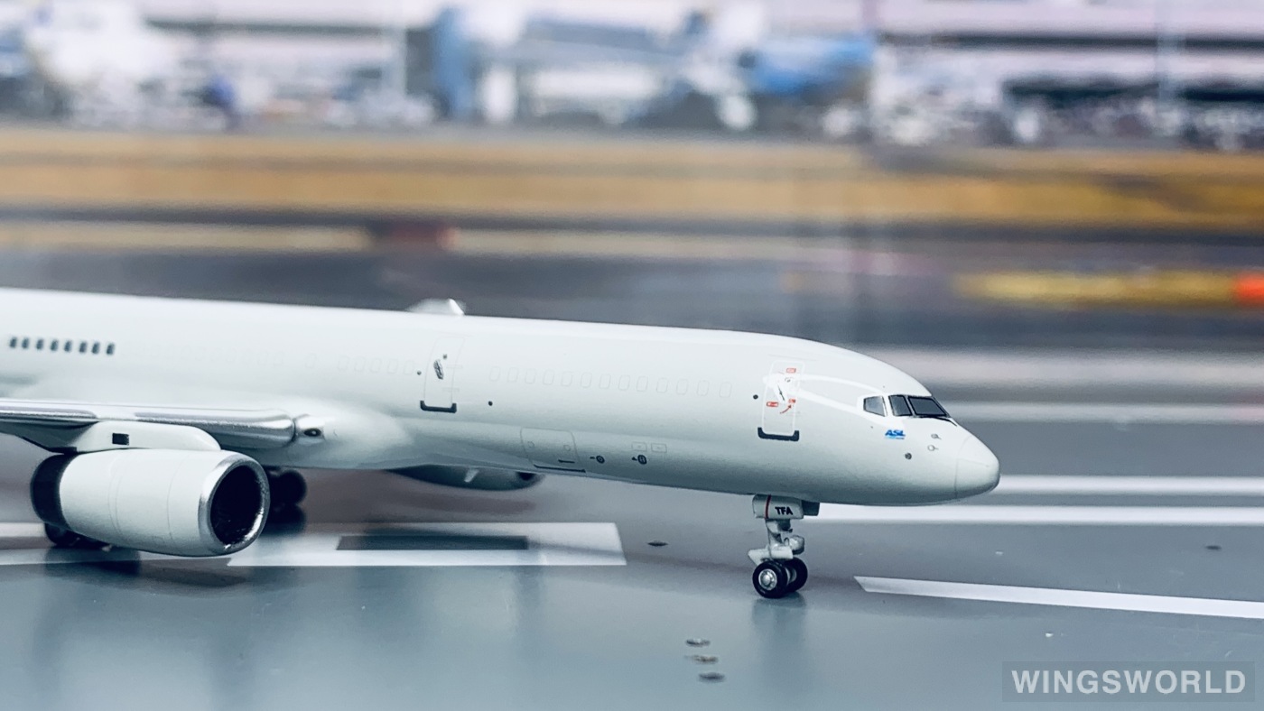 NGmodels 1:400 NG53142 ASL Airlines France Boeing 757-200 OO-TFA