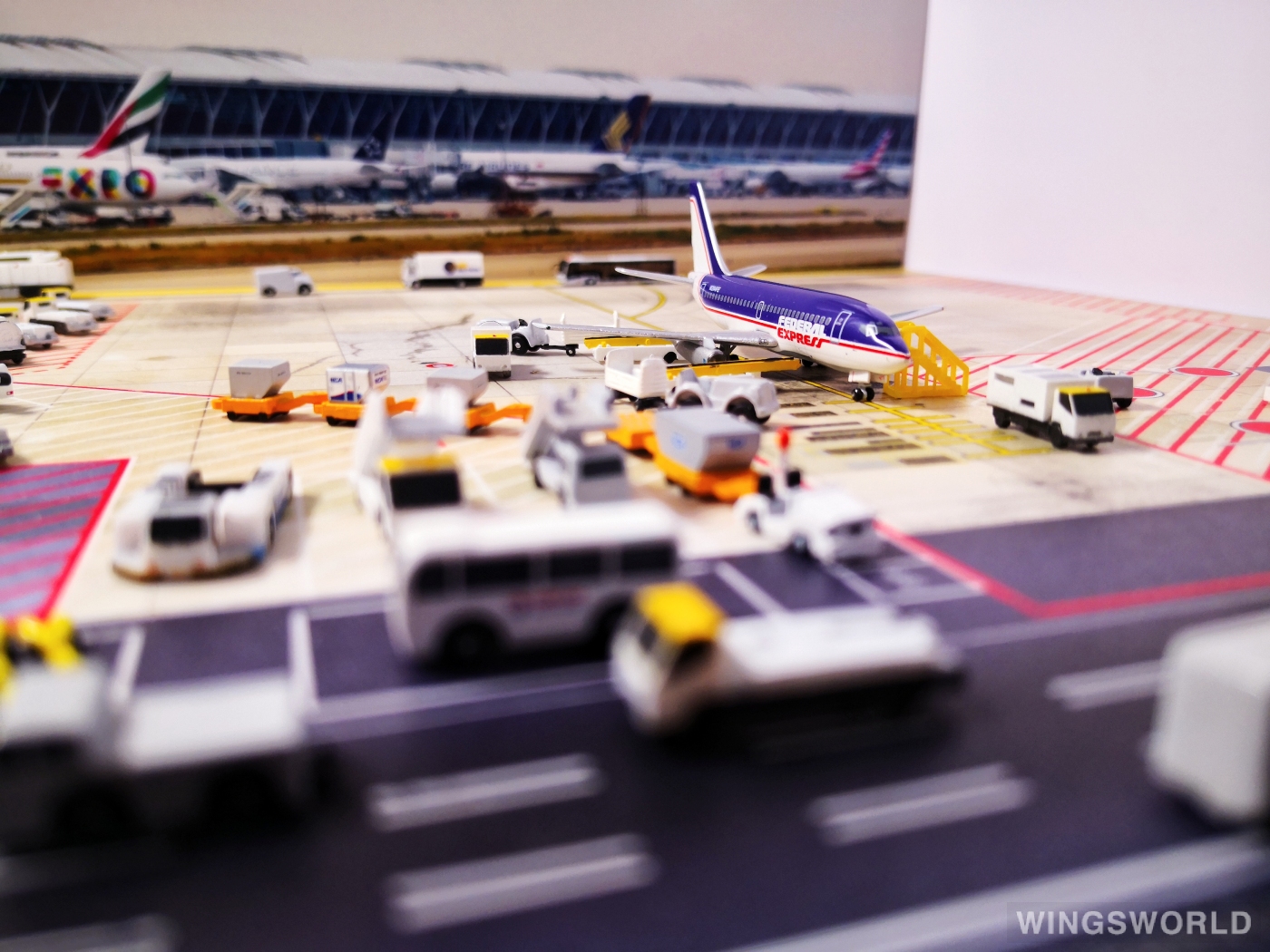 AeroClassics 1:400 AC419782 FedEx 联邦快递 Boeing 737-200 N204FE