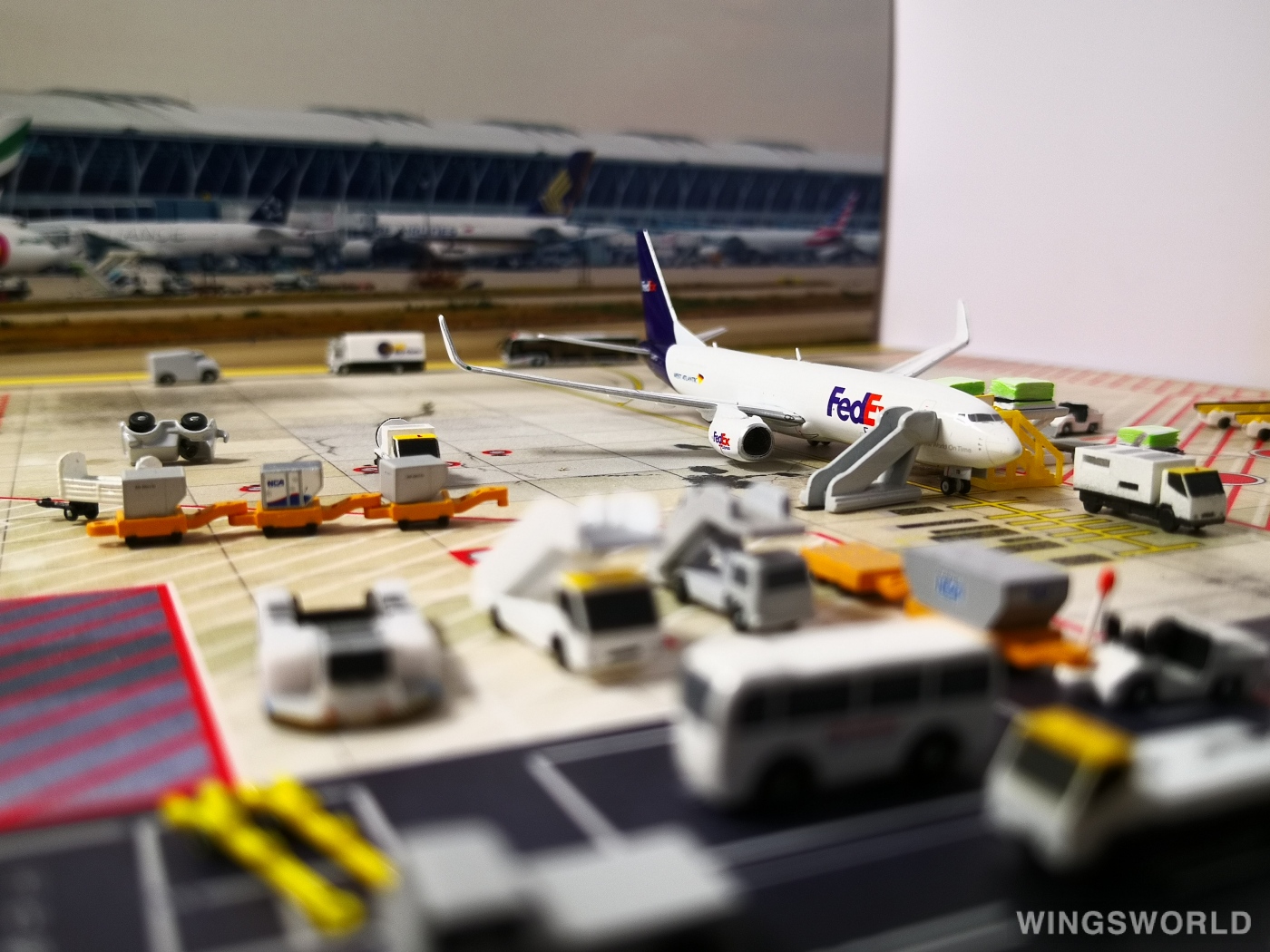 Geminijets 1:400 GJFDX1854 FedEx 联邦快递 Boeing 737-800 G-NPTD