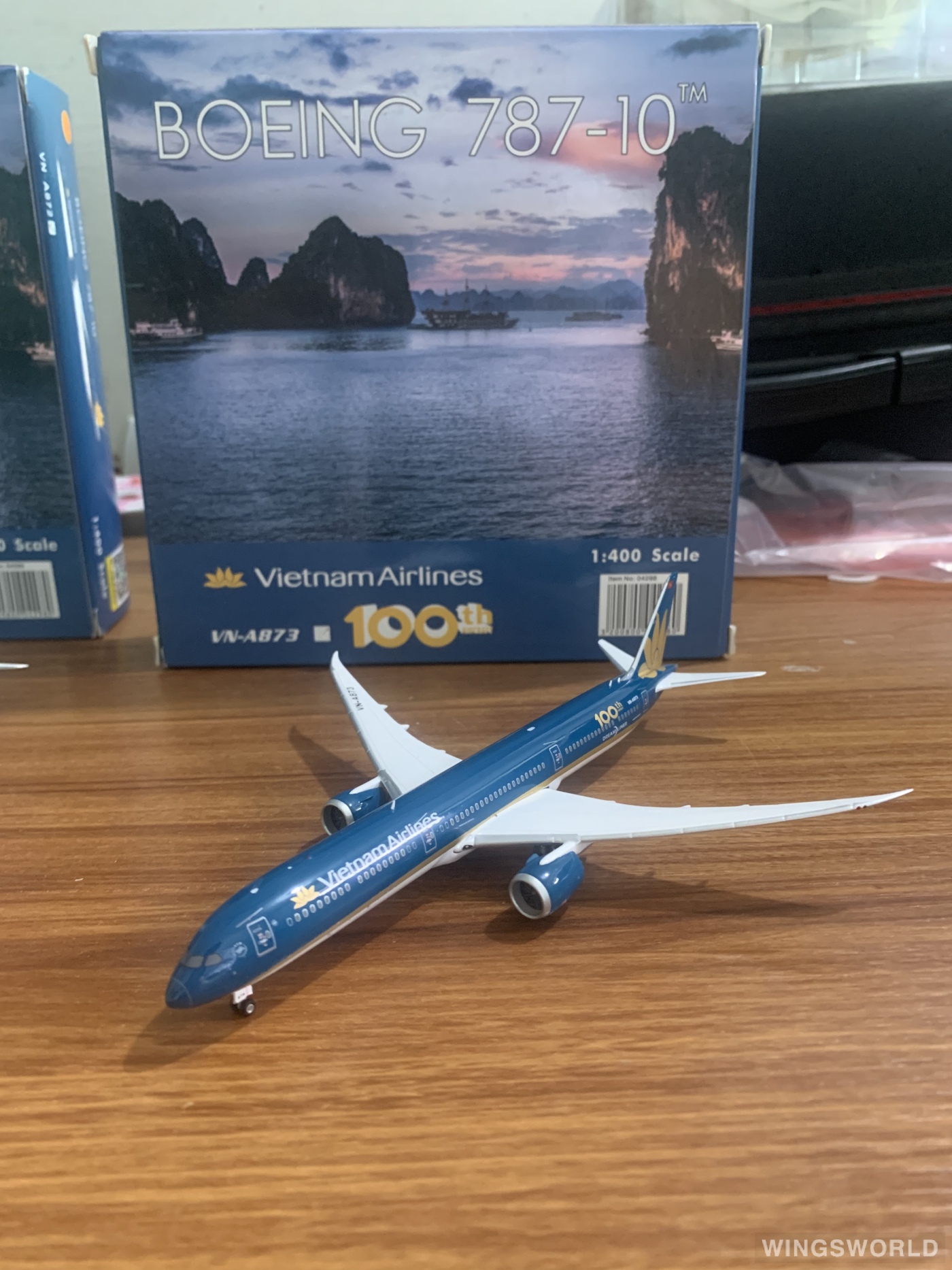 Phoenix 1:400 PH04298 Vietnam Airlines 越南航空 Boeing 787-10 VN-A873