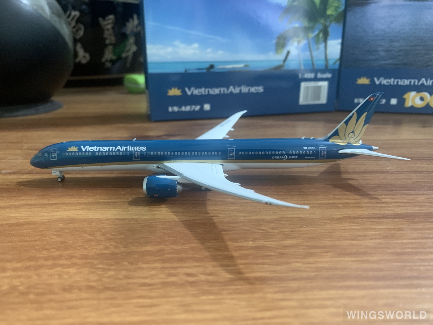 Phoenix 1:400 PH04297 Vietnam Airlines 越南航空 Boeing 787-10 VN-A872