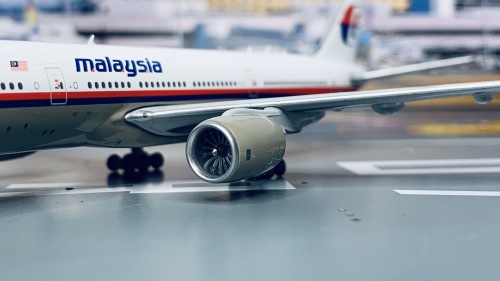 Malaysia Airlines 马来西亚航空 Boeing 777-200ER 9M-MRO  JC49MMRO JC Wings 1:400
