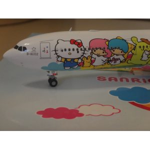 EVA Air 长荣航空 Airbus A330-300 B-16332  XX2152 JC Wings 1:200