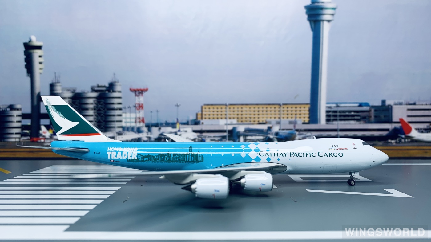 Phoenix 1:400 PH4CPA680 Cathay Pacific 国泰航空 Boeing 747-8F B-LJA