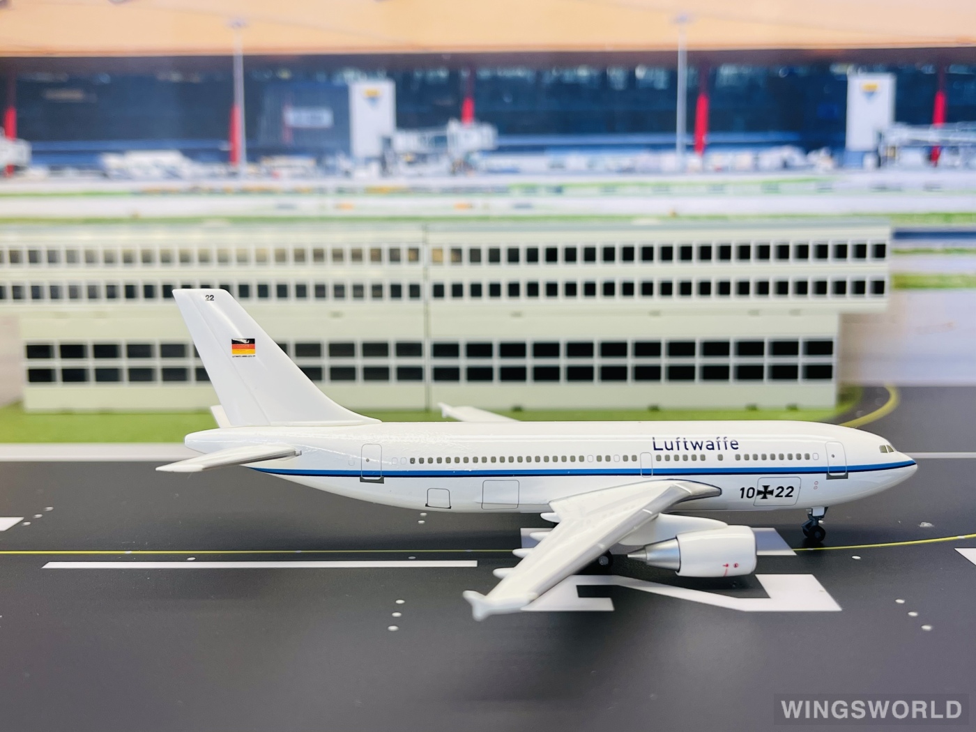 Herpa 1:400 560726 Luftwaffe 德国空军 Airbus A310-300 10+22