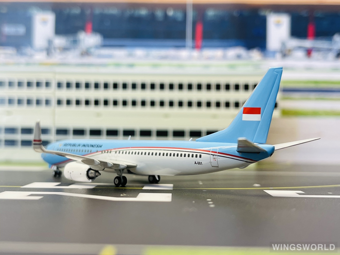 JC Wings 1:400 EW4738001 Indonesia Air Force 印尼空军 Boeing 737-800 A-001