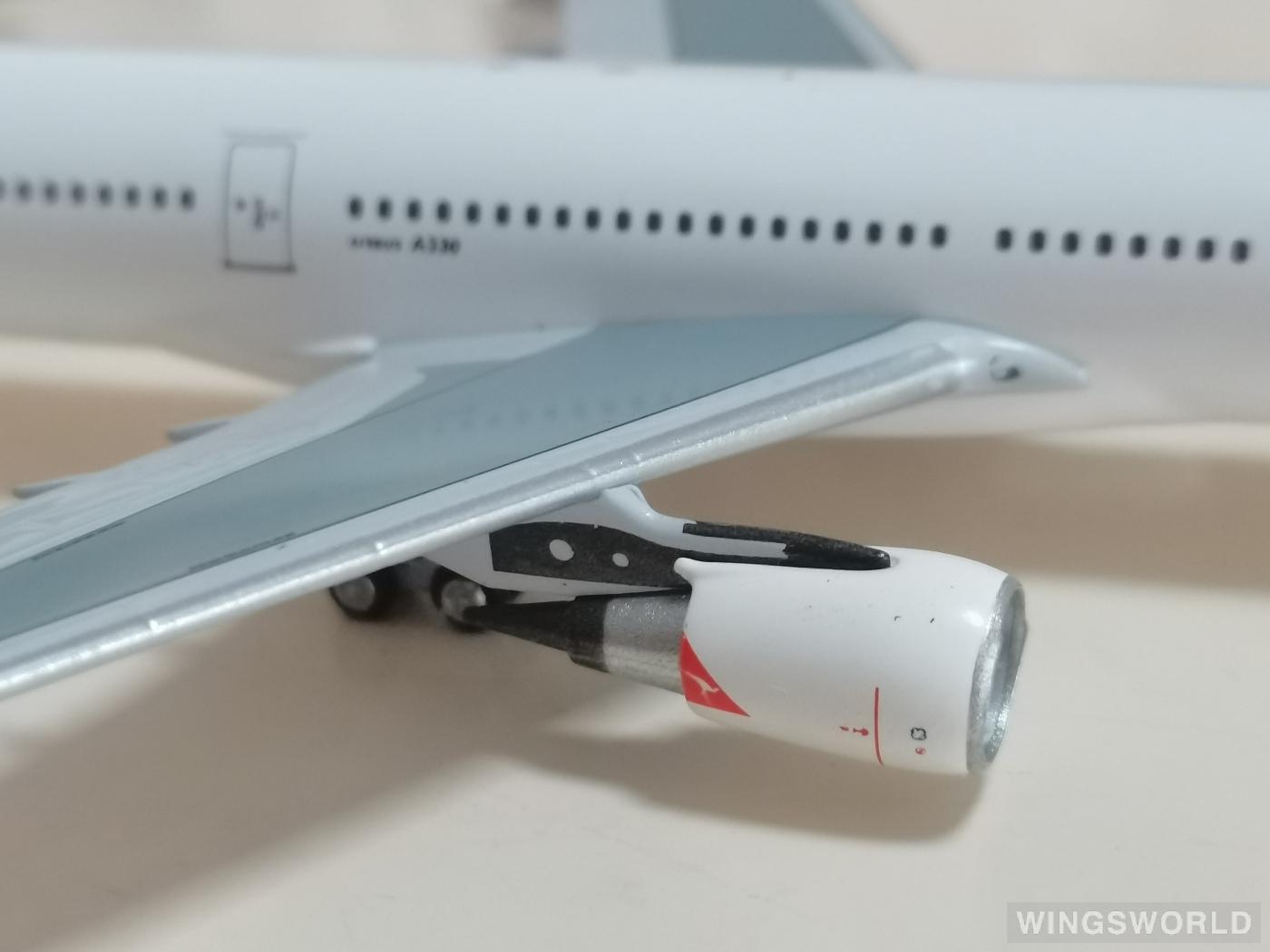 AeroClassics 1:400 AC4VHQPI Qantas 澳洲航空 Airbus A330-300 VH-QPI