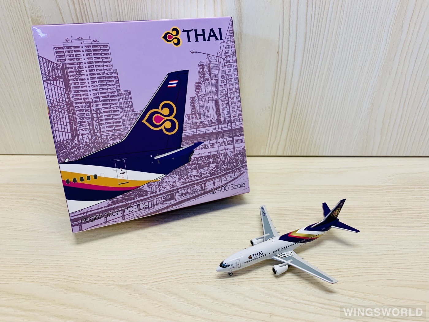 Flight Miniatures 1:400 M4TG734A Thai Airways 泰国国际航空 Boeing 737-400 HS-TDH