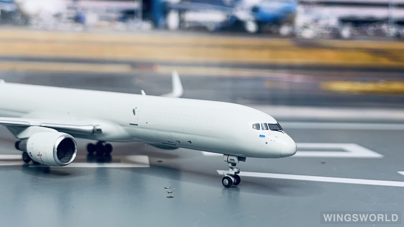 NGmodels 1:400 NG53171 ASL Airlines Belgium Boeing 757-200 OO-TFC