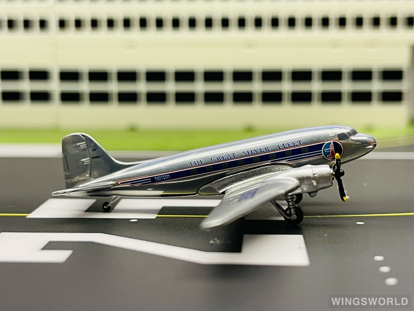 AeroClassics 1:400 Douglas DC-3 Eastern Air Lines 美国东方