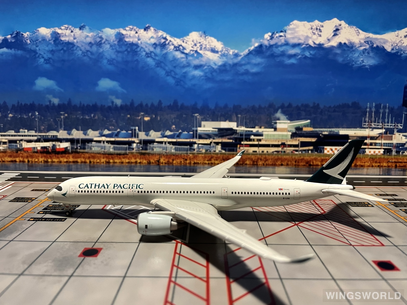 JC Wings 1:400 XX4705A Cathay Pacific 国泰航空 Airbus A350-900 B-LRA