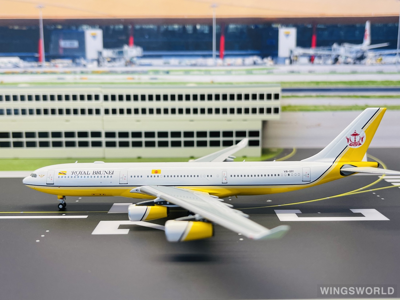 Pandamodel 1:400 19023 Royal Brunei 文莱皇家航空 Airbus A340-200 V8-001