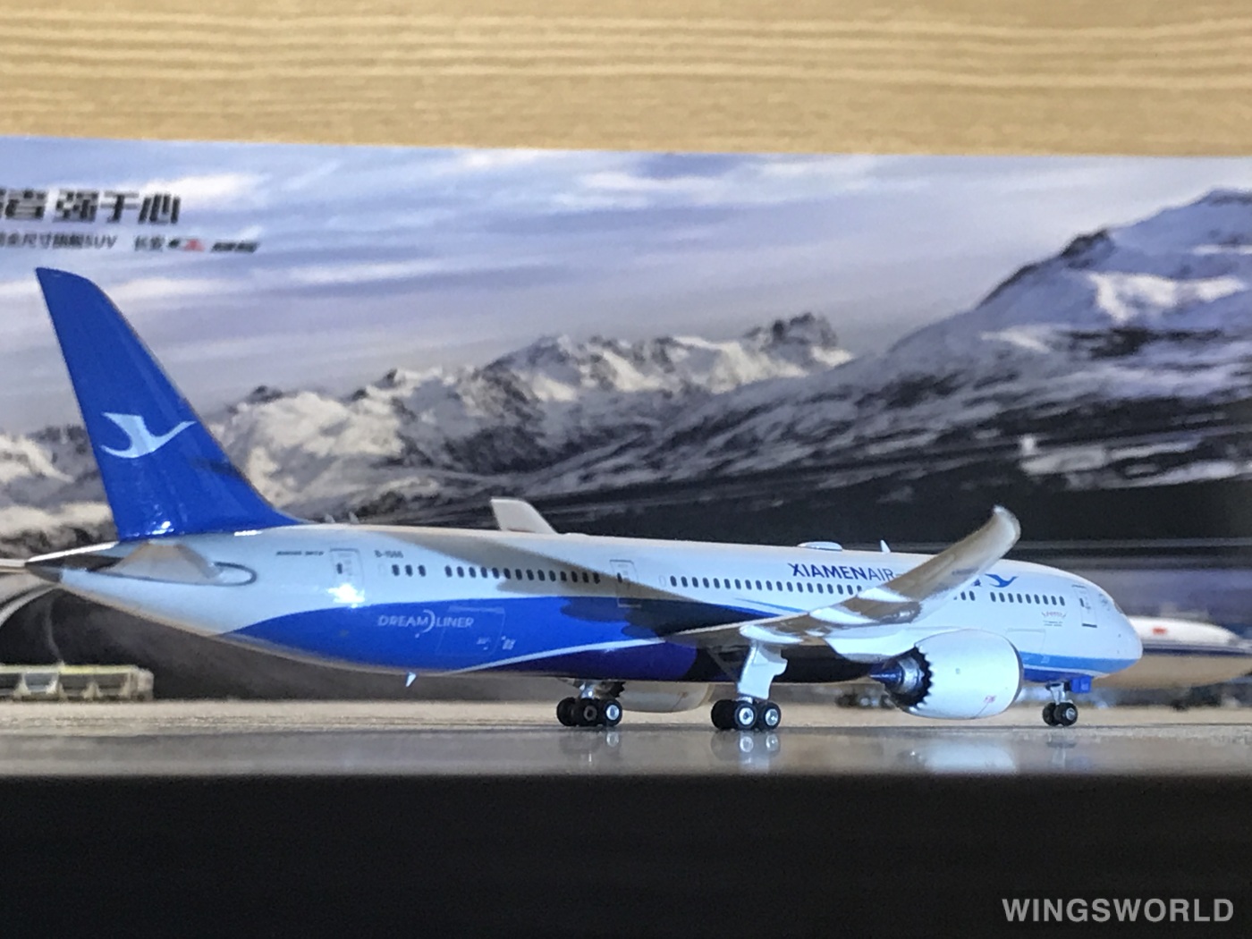 Phoenix 1:400 PH11343 XiamenAir 厦门航空 Boeing 787-9 B-1566