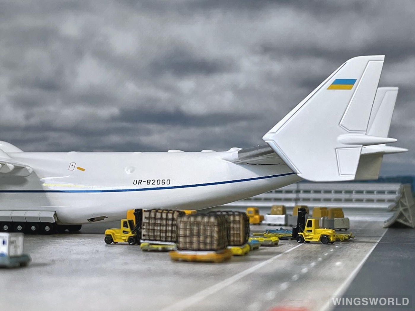 Herpa 1:400 562768 Antonov 安东诺夫 Antonov An-225 UR-82060