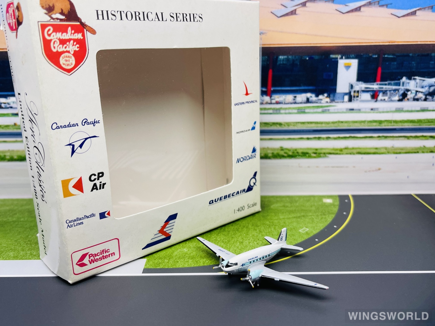 AeroClassics 1:400 AC18193 Quebecair Douglas DC-3 CF-QBM