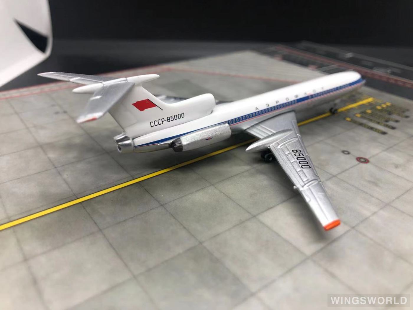 AeroClassics 1:400 AC419958 Soviet Air Force 苏联空军 Tupolev Tu-154 CCCP-85000