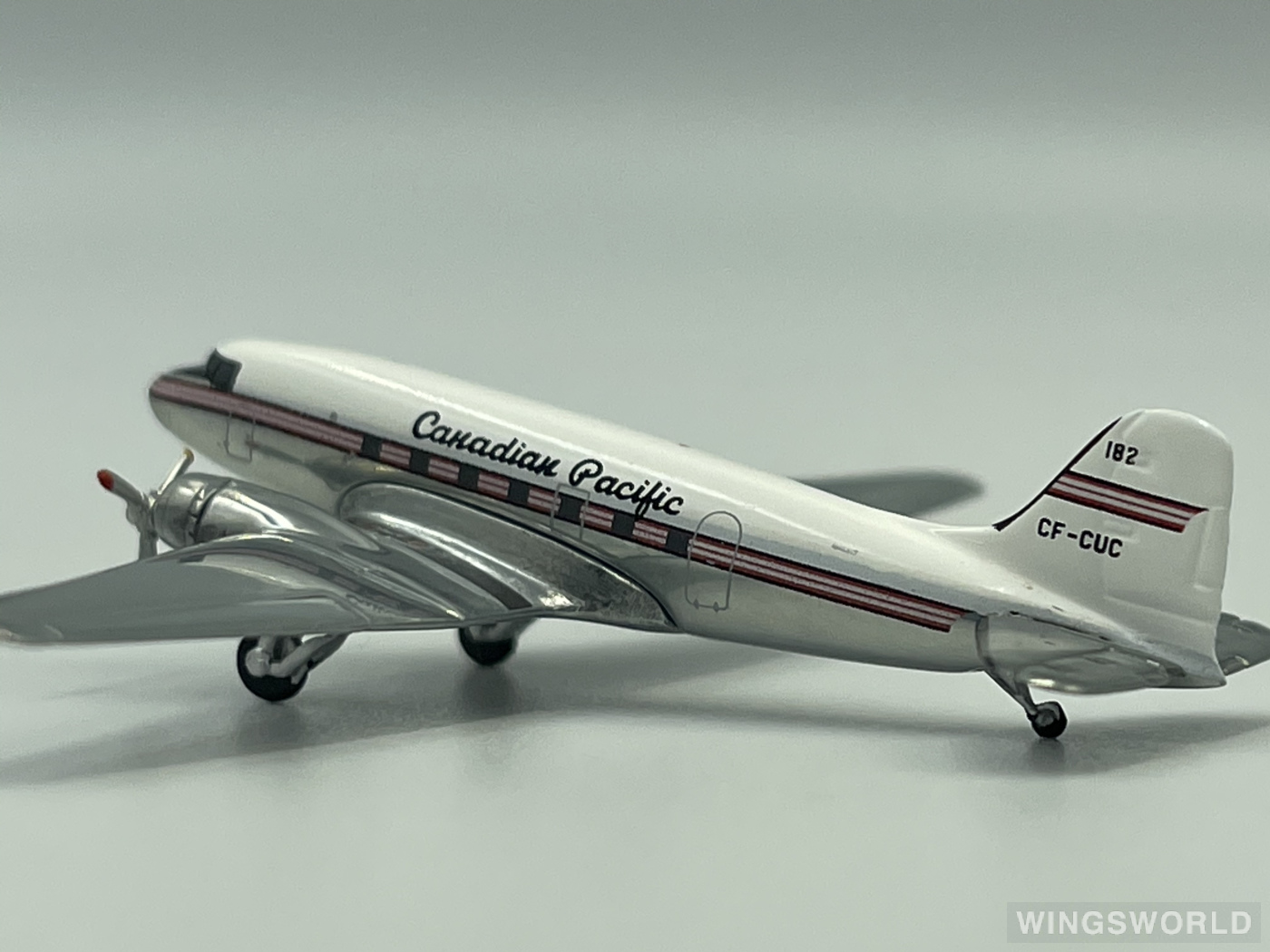 AeroClassics 1:400 ACCFCUC CP Air 加拿大太平洋航空 Douglas DC-3 CF-CUC