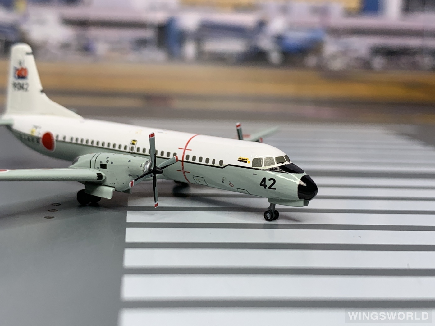 Hogan 1:400 YSS41102 JMSDF 日本海上自卫队 NAMC YS-11 9042