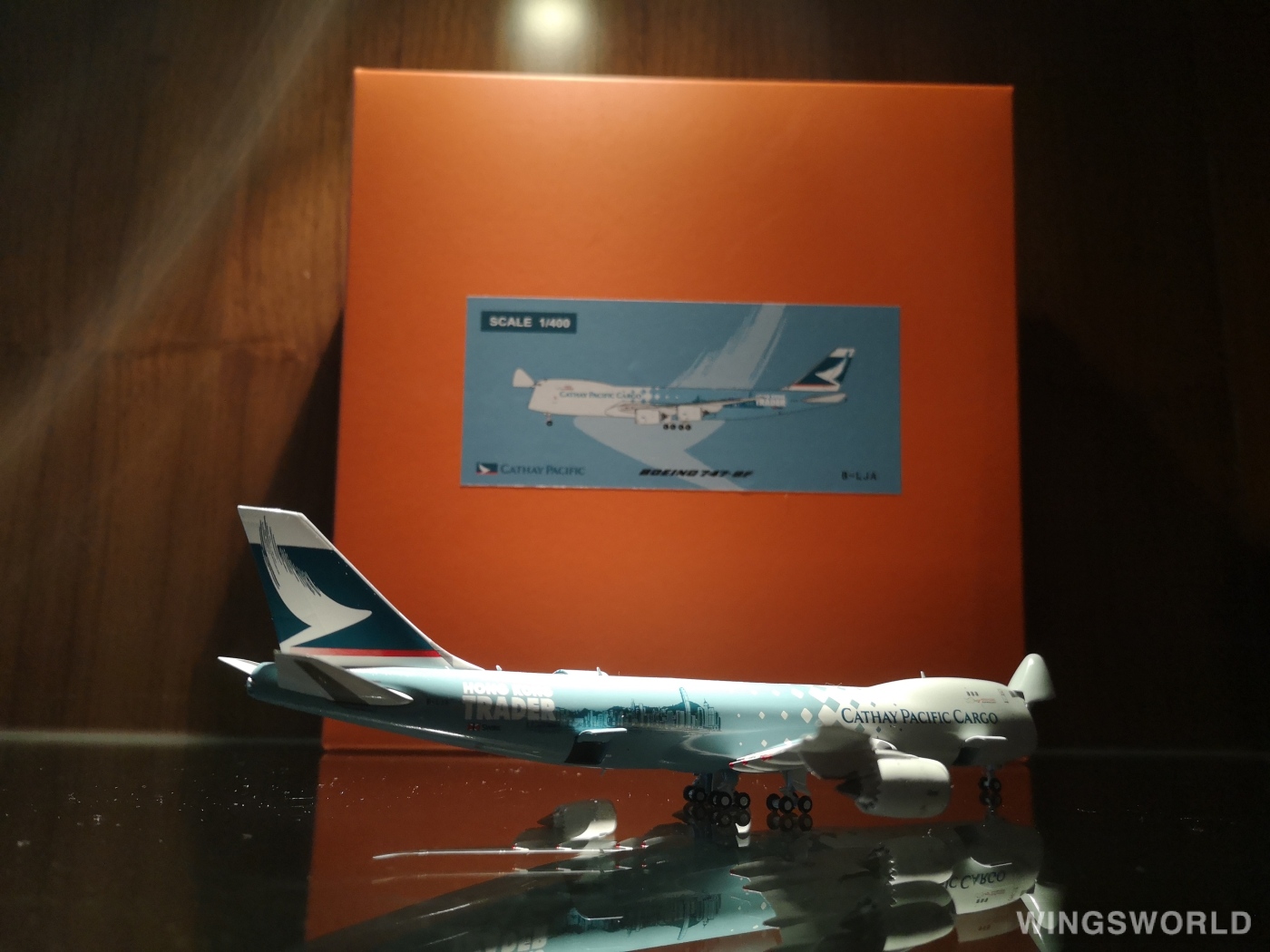 JC Wings 1:400 EW4748005 Cathay Pacific 国泰航空 Boeing 747-8F B-LJA