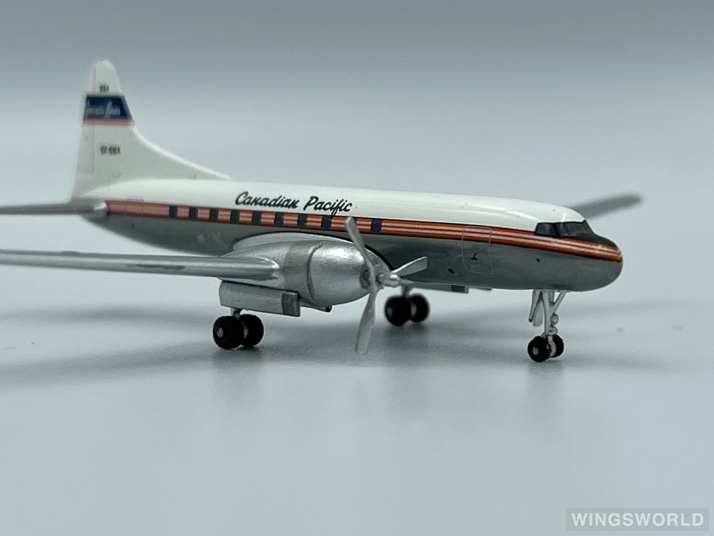 AeroClassics 1:400 ACCFCUX CP Air 加拿大太平洋航空 Convair CV-240 CF-CUX
