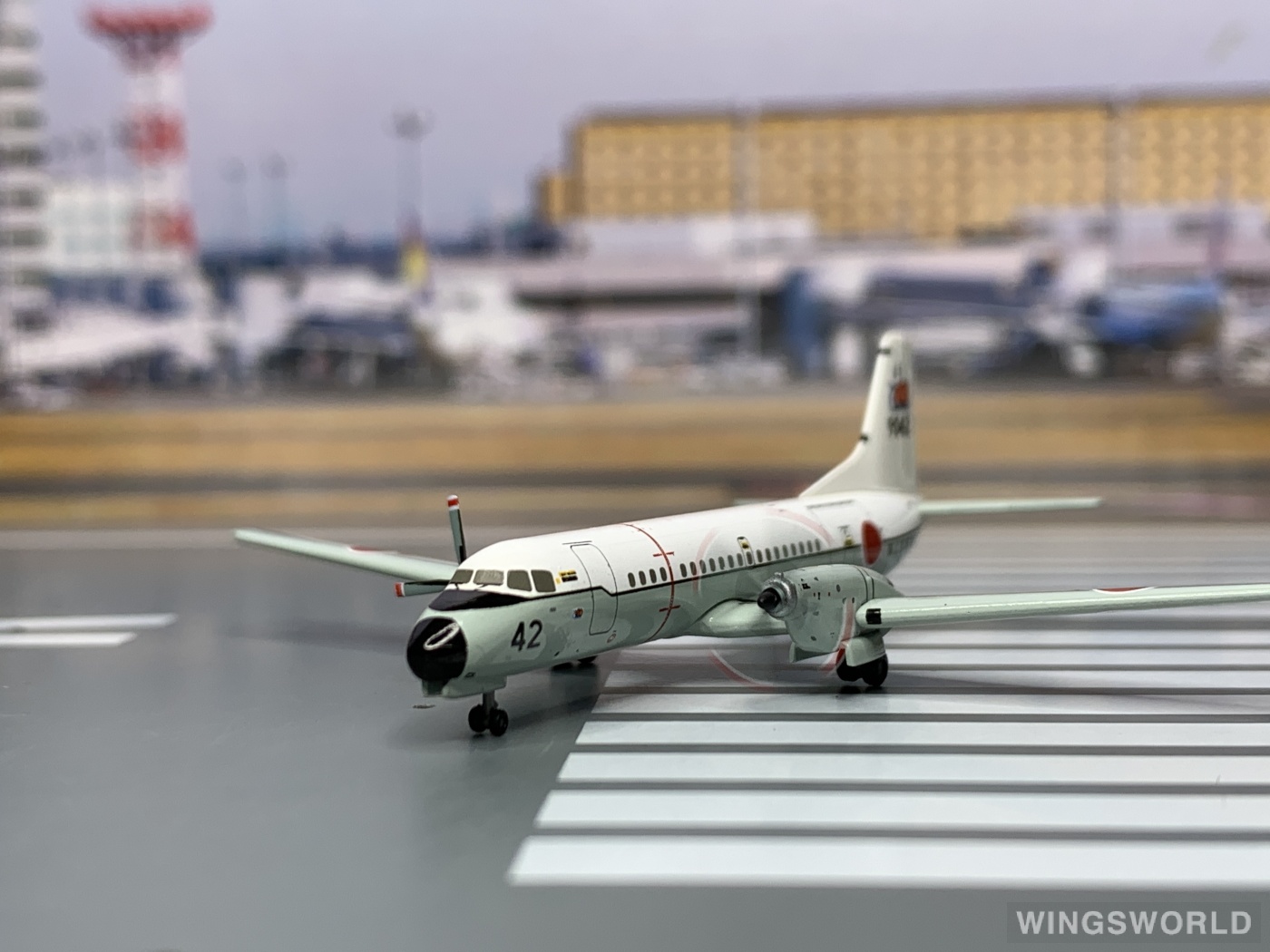 Hogan 1:400 YSS41102 JMSDF 日本海上自卫队 NAMC YS-11 9042