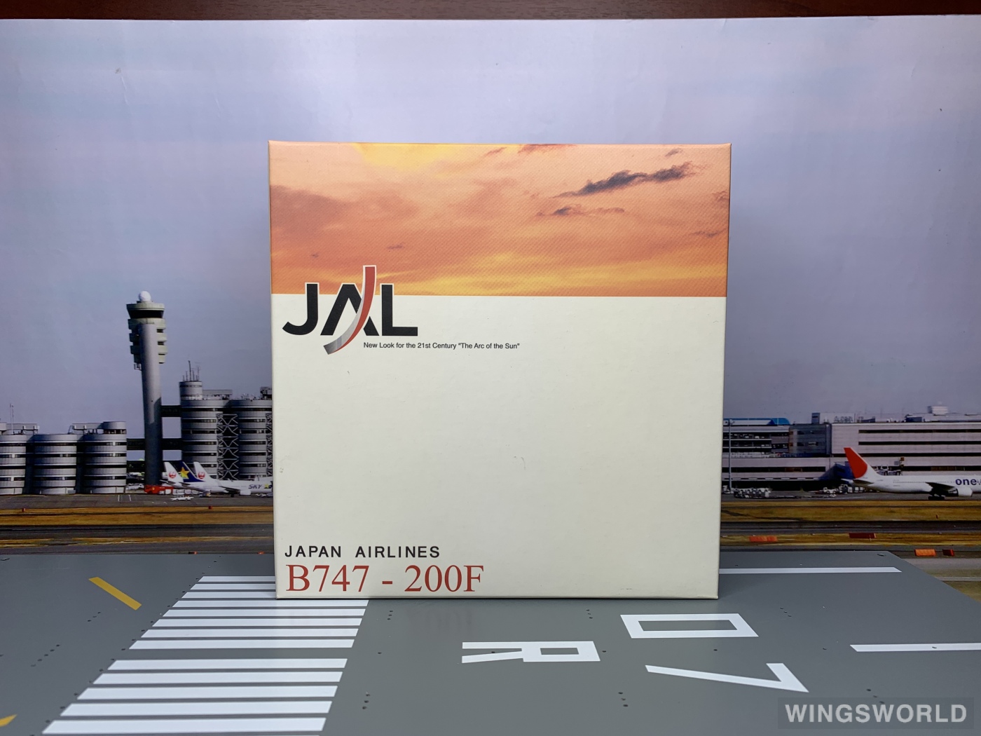 Dragon Models 1:400 55487 Japan Airlines 日本航空 Boeing 747-200 JA8193