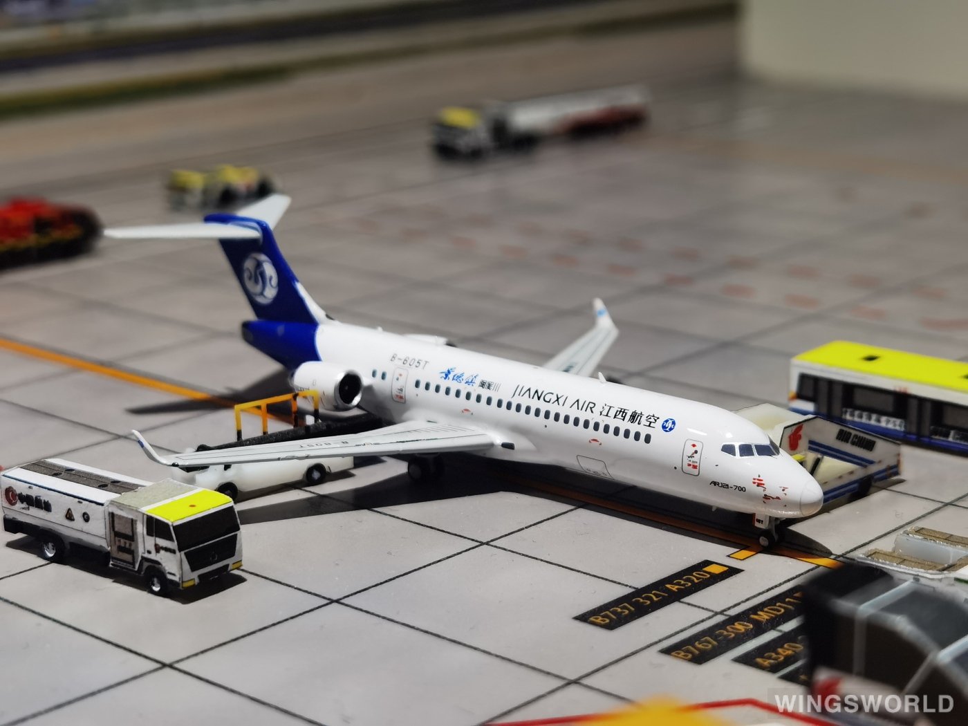 NGmodels 1:400 NG21009 Jiangxi Air 江西航空 Comac ARJ21-700 B-605T