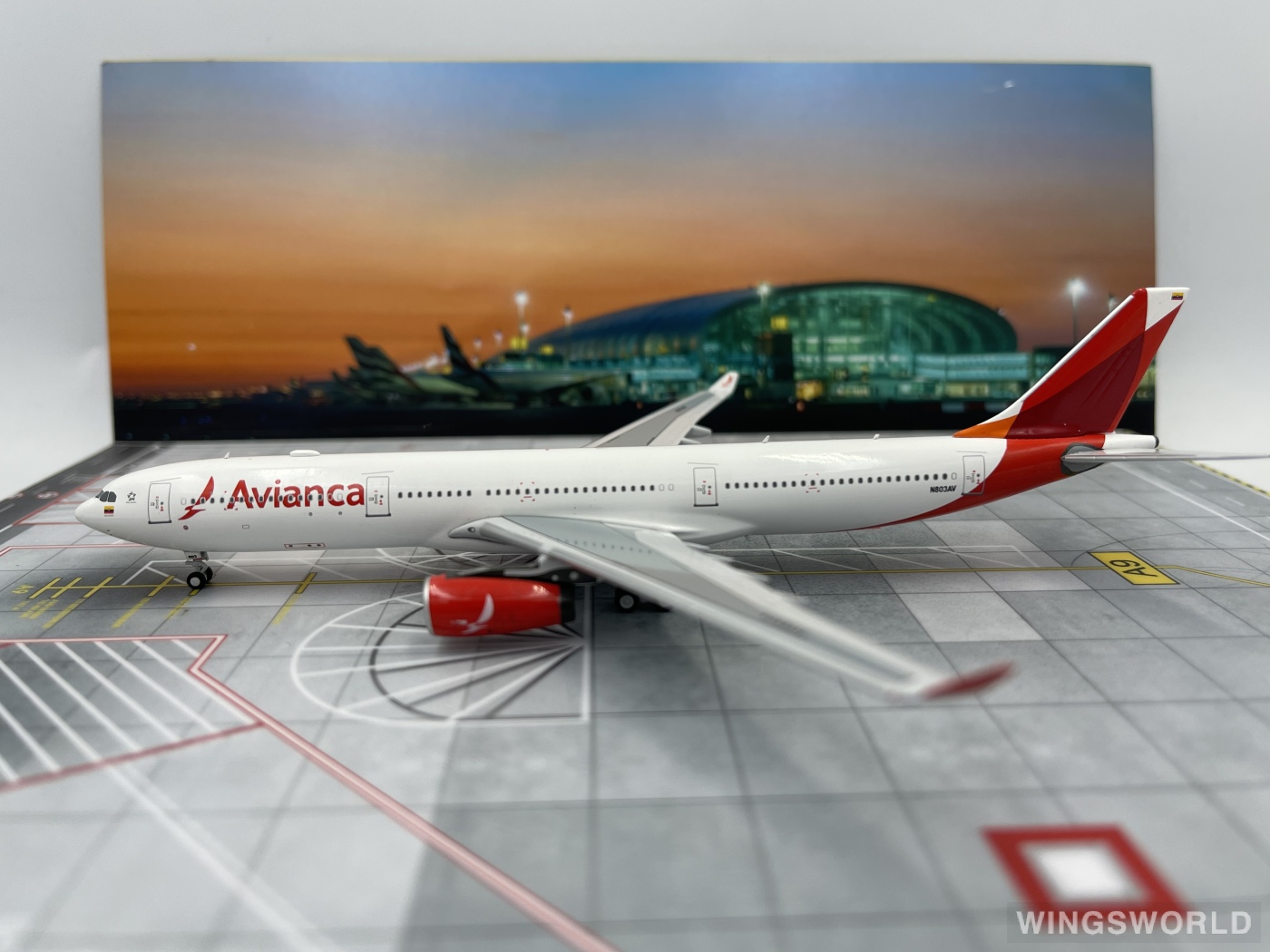 Pandamodel 1:400 19015 Avianca 哥伦比亚航空 Airbus A330-300 N803AV