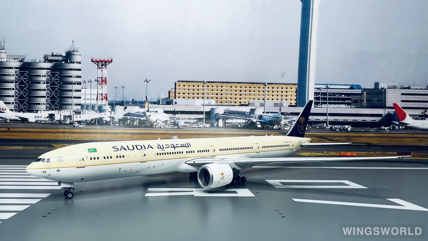 Phoenix 1:400 PH11696 Saudia 沙特阿拉伯航空 Boeing 777-300ER HZ-AK44