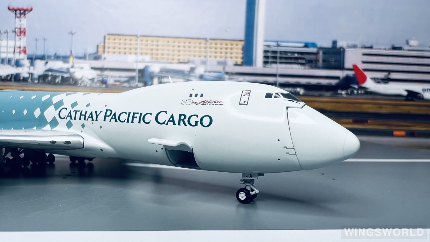 JC Wings 1:400 EW4748005 Cathay Pacific 国泰航空 Boeing 747-8F B-LJA