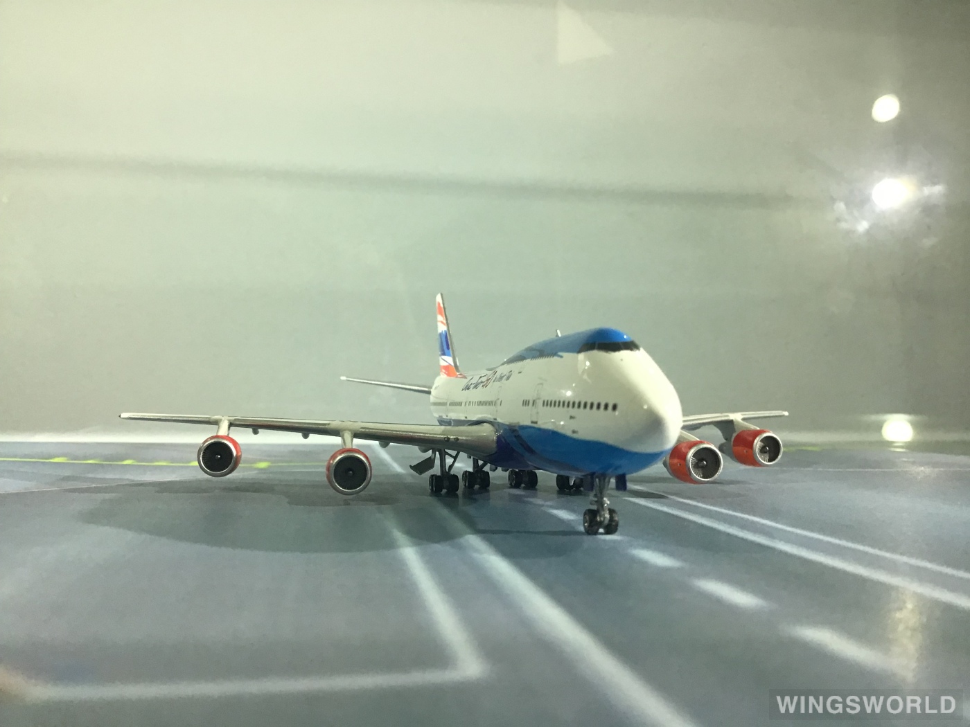 Phoenix 1:400 Boeing 747-300 Orient Thai 泰国东方航空 PH10886 HS-UTK 的照片 作者:B ...