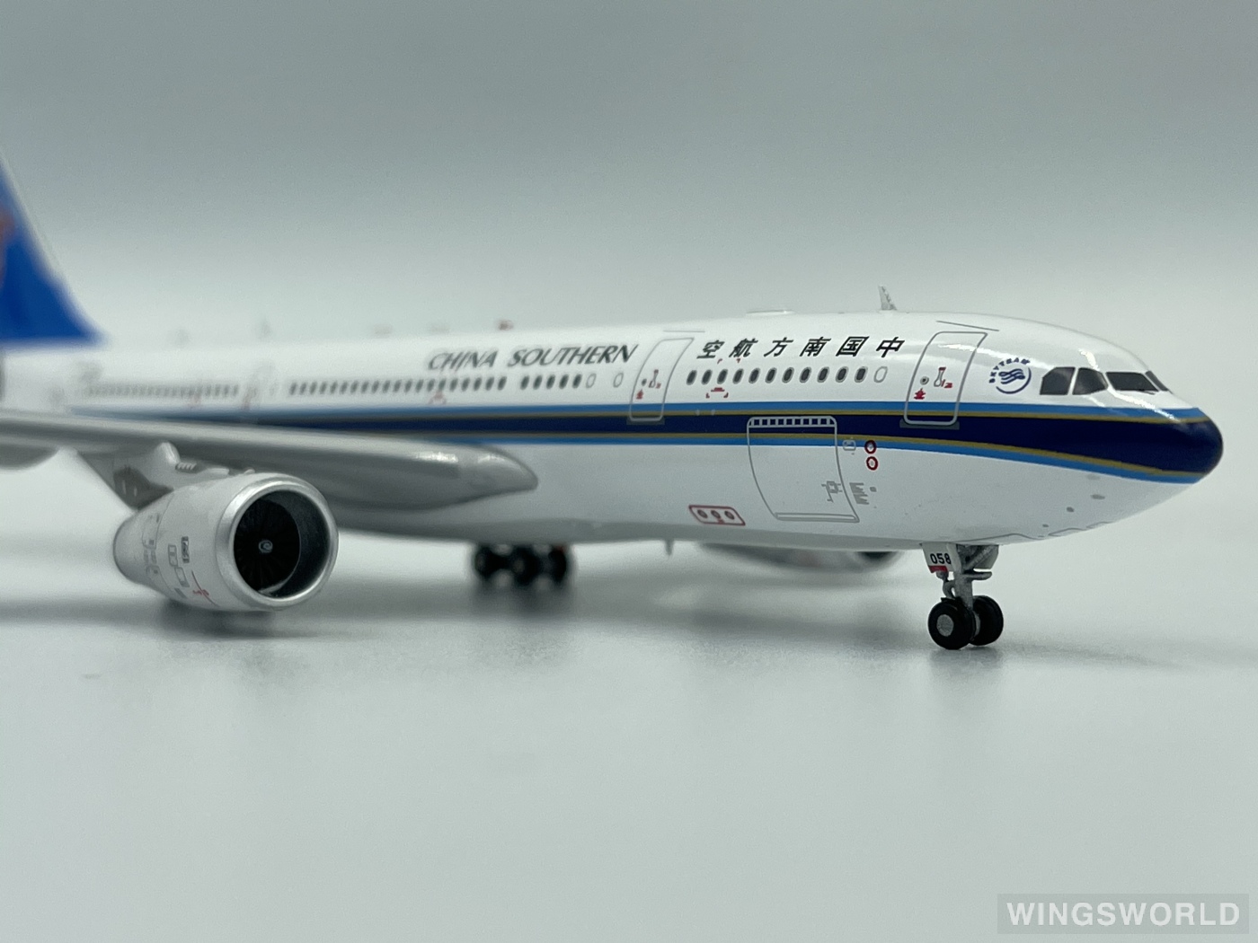 Aviation400 1:400 AV4099 China Southern 中国南方航空 Airbus A330-200 B-6058