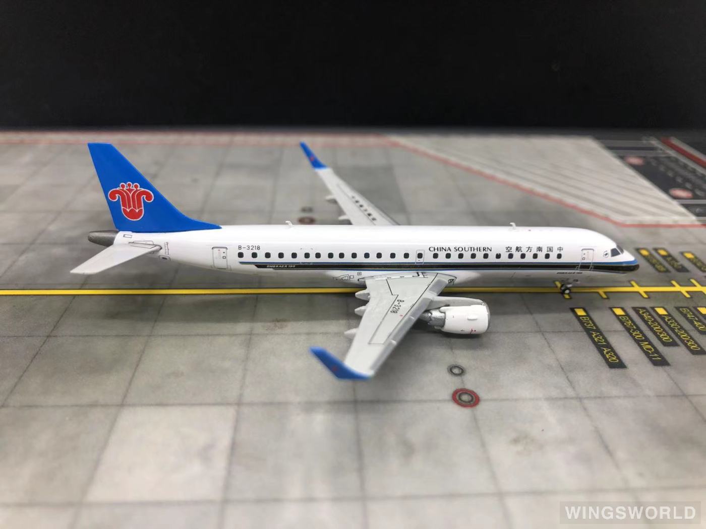 JC Wings 1:400 XX4641 China Southern 中国南方航空 Embraer ERJ-190 B-3218