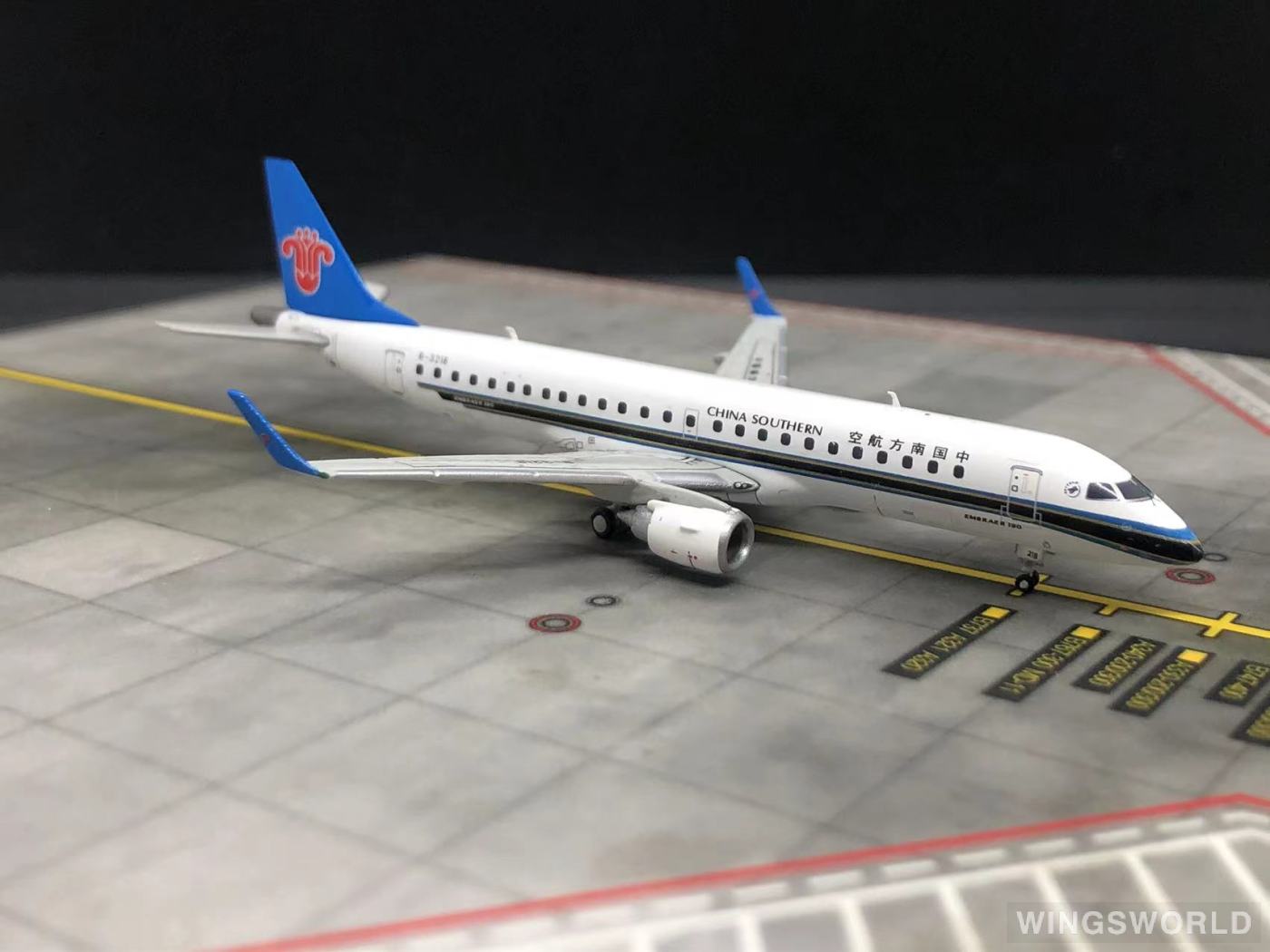 JC Wings 1:400 XX4641 China Southern 中国南方航空 Embraer ERJ-190 B-3218